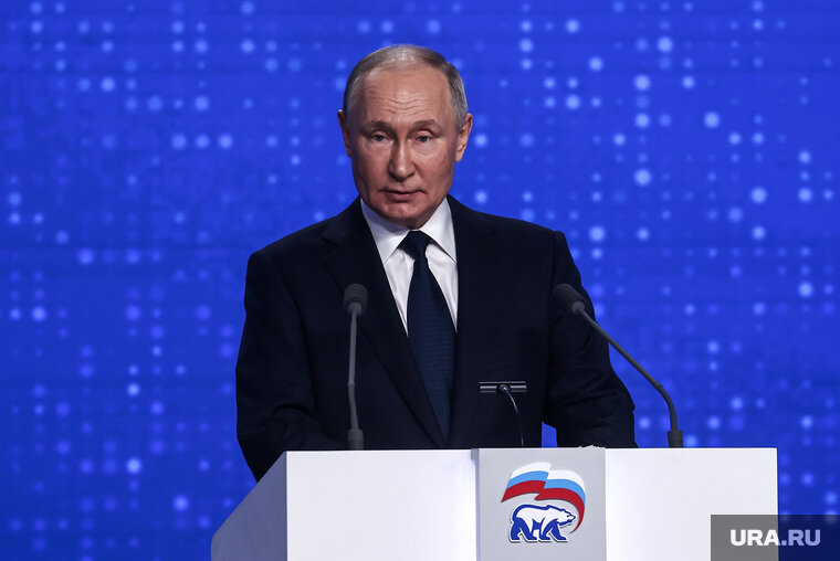    Владимир Путин сообщил, что вопрос зачисления в академию ФСБ будет решаться