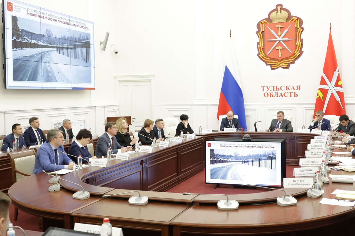    Алексей Дюмин рассмотрел обращения жителей региона