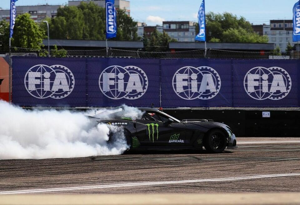 Влияние FIA на развитие автомобильной промышленности и повышение безопасности на дорогах