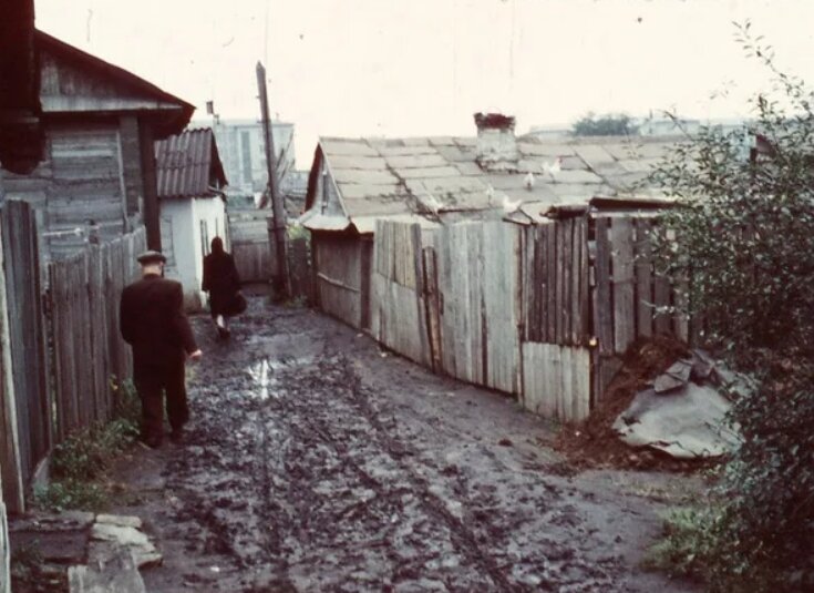 Бытовая зарсовка из "Кирсараев".