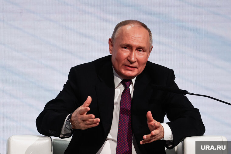   Владимир Путин встретился с финалистами конкурса «Профессионалы»