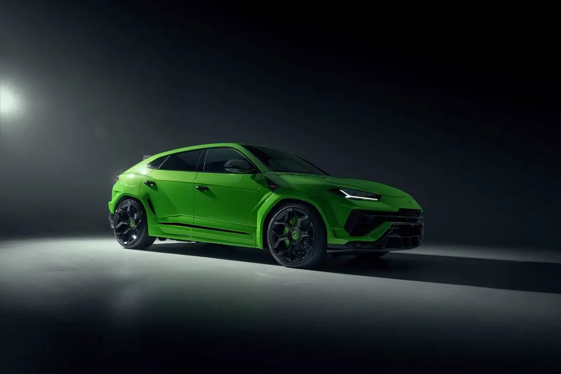Lamborghini Urus Black Matte