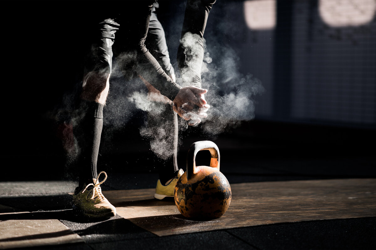     Как начать заниматься гиревым спортом: 6 упражнений от профессионального тренера