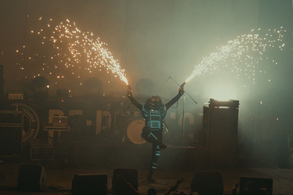 Поздравляю ,ты приблизился к выпуску песни. 