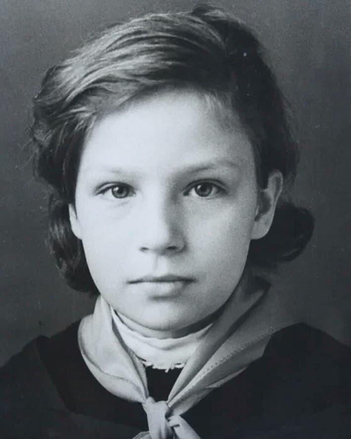 Алена Долецкая в детстве.