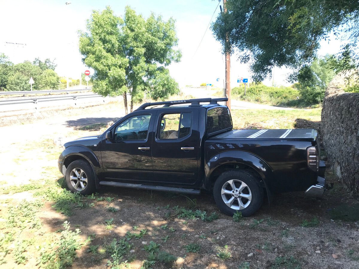 Недешевая такая машинка, чтобы ее просто так бросить