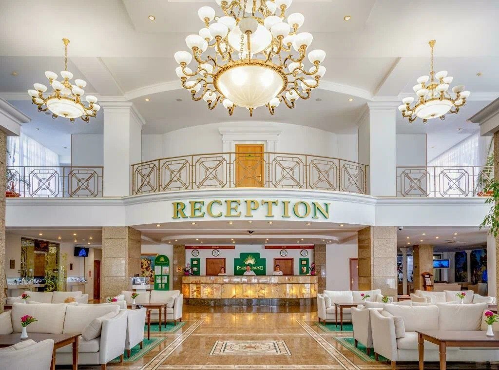 Внутри отеля