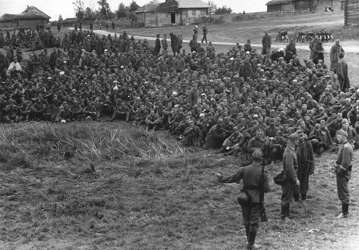 Немецкие лагеря для военнопленных 1941 1945. Лагерь военнопленных красной армии Великой Отечественной войны 1941-1945. ВОВ советские военнопленные 1941. Военнопленные великой отечественной войны