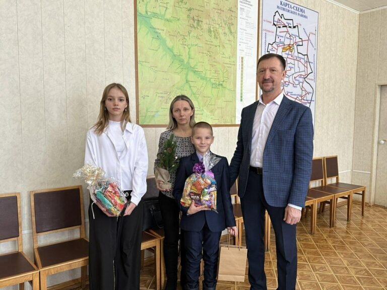    Юный оренбуржец отдал свою копилку на СВО. И теперь едет «В гости к Деду Морозу» Кристина Просвиркина