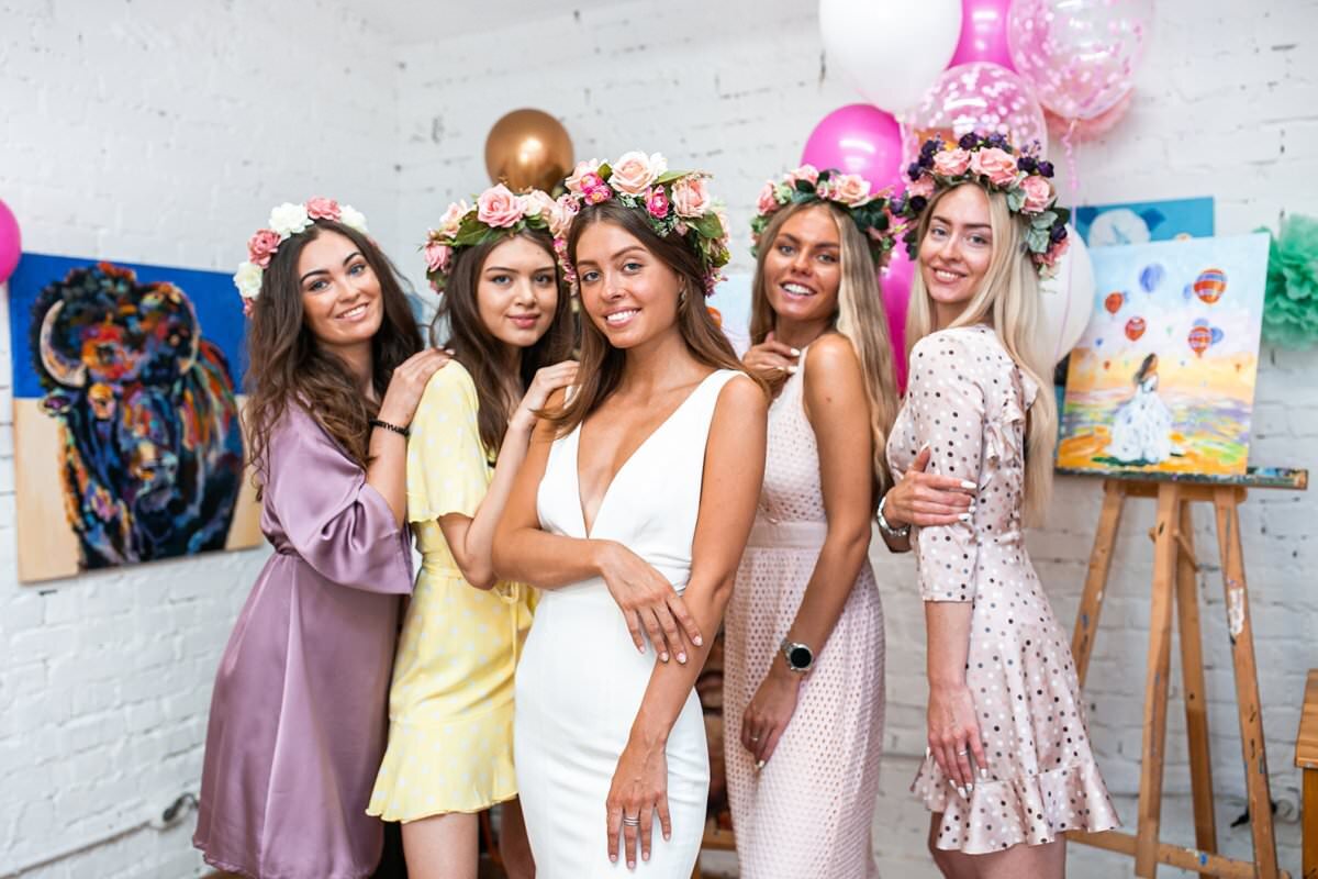 Девичник фотосессия. Одежда для девичника. Девичник свадьбу идеи. Подруги невесты на девичнике. Идеи для девичника.