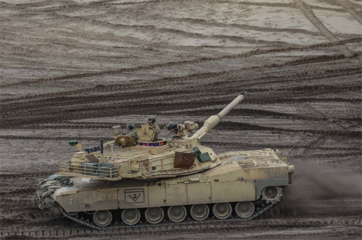    Бей «Абрамс» в борт.