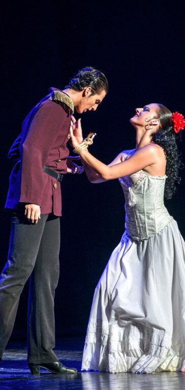 Фото Балета "Кармен" в исполнении танцевальной компании "Мурсия".