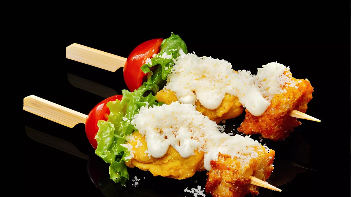     В преддверии Нового года профессионалы советуют, какие закуски подать на стол. Этот текст мы выпускали в конце 2022 года, а теперь снова пора готовиться к праздничному застолью.