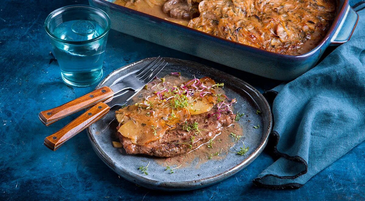 Просто, вкусно и недорого: блюда из говядины и картошки для праздника и не  только | ГАСТРОНОМ.РУ | Дзен