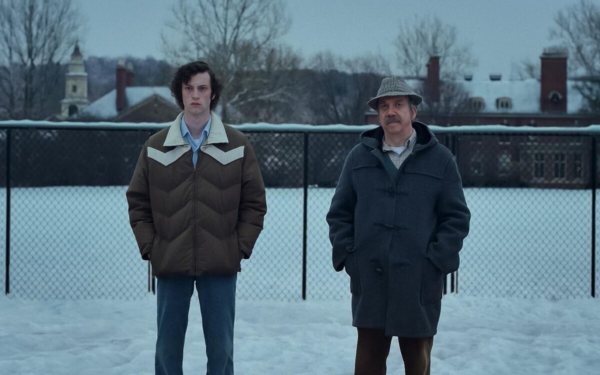 Кадр из фильма «Оставленные», реж. Александр Пэйн, 2023