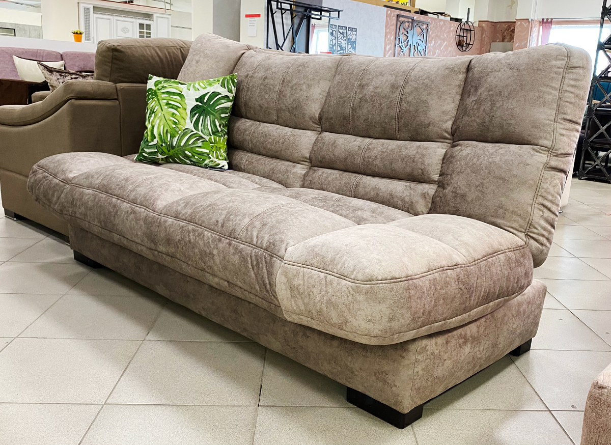 Диван «Бавария» от 29600 ₽
Габариты: 200 х 100 х 104 см
Спальное место: 200 х 135 х 47 см
Механизм трансформации: «клик-кляк»