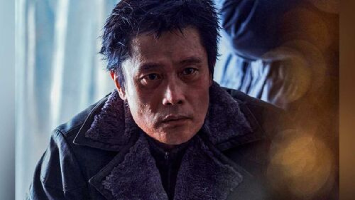 Ли Бён Хон в фильме «Бетонная утопия»