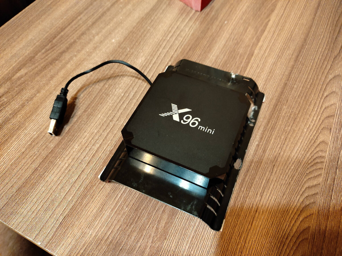 Почему зависает ТВ приставка X96 MINI тормозит и греется ?