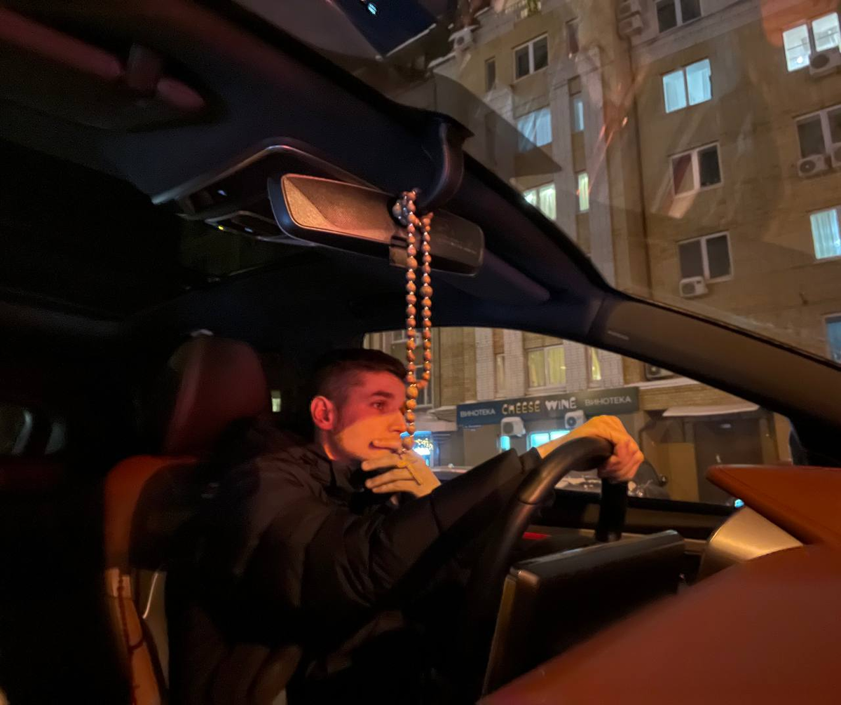 Владислав, клиент Европлана, на Geely Coolray, приобретенном в лизинг