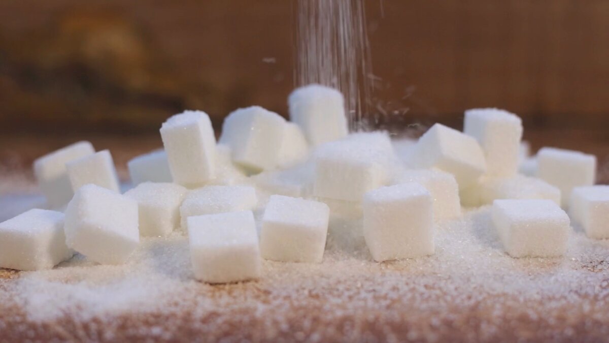 Безусловно, нужно искать альтернативы обычному сахару. Только делать это с умом