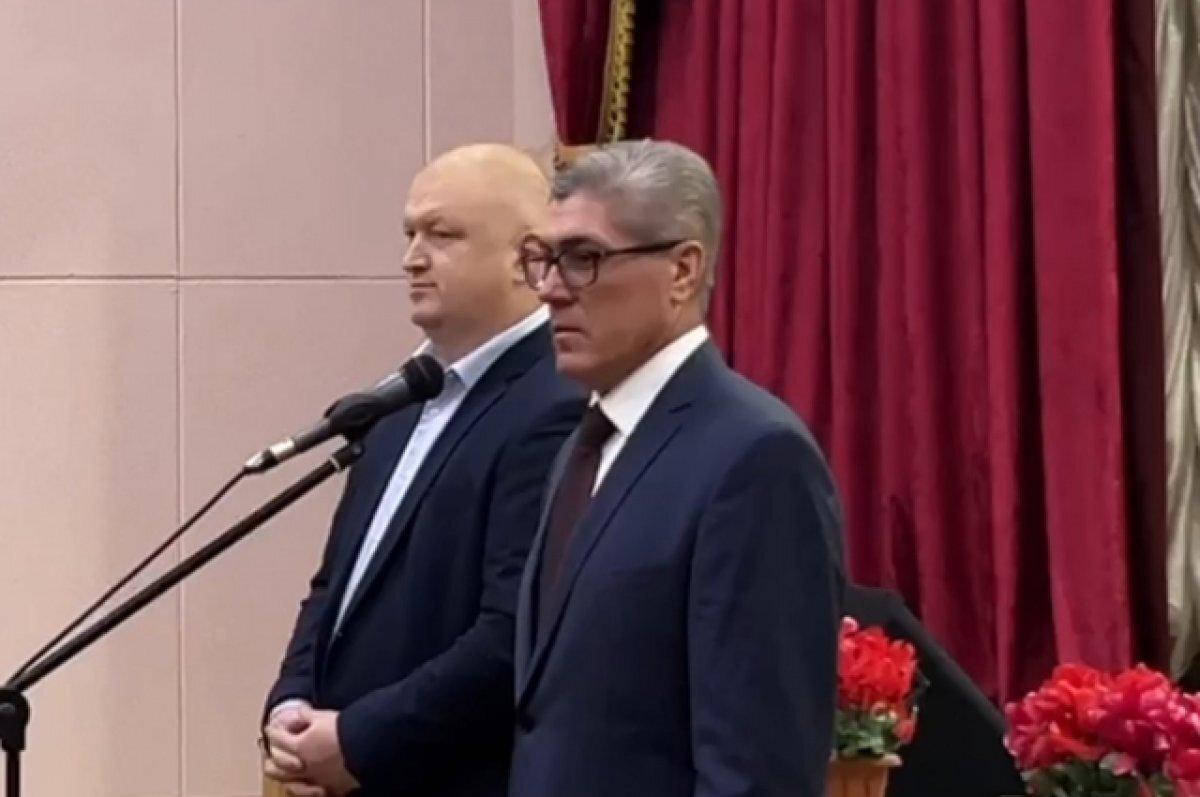    Дмитрий Набережнев (справа)