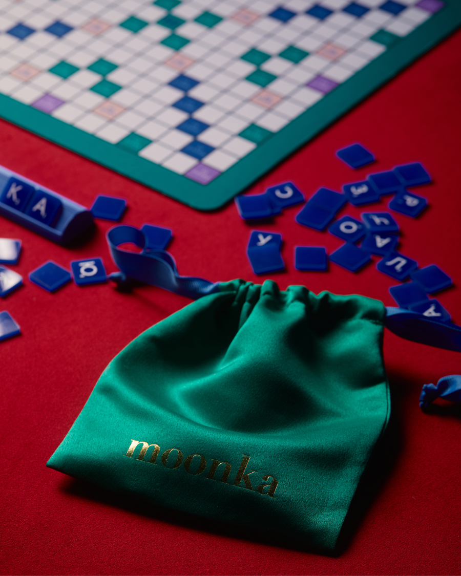 Moonka выпустил настольную игру Scrabble | Buro247.ru | Дзен