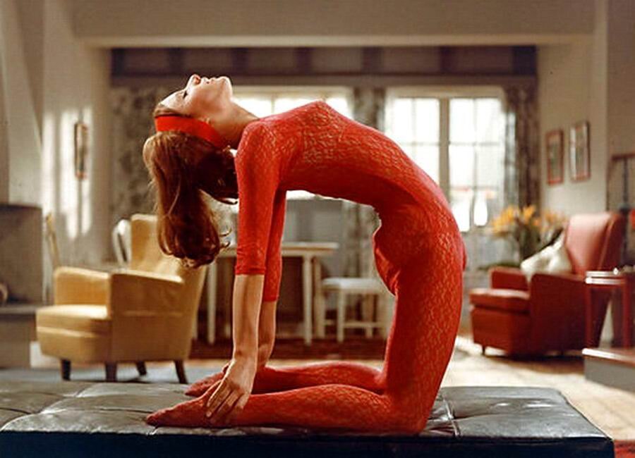 Кадр из фильма "Бей первым, Фреди!" (1965)