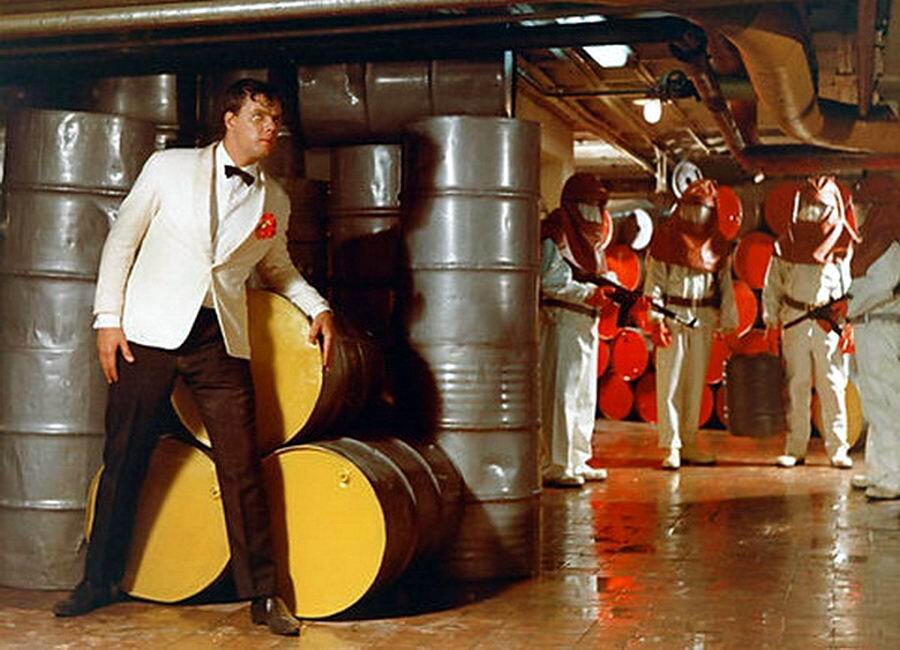 Кадр из фильма "Бей первым, Фреди!" (1965)