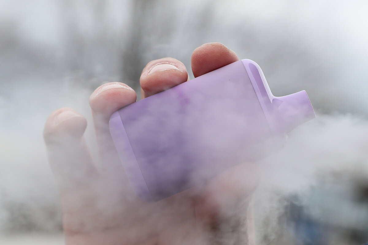 Из-за вейпа старшеклассница унижала подростка. ФОТО:  Bulkin Sergey/Globallookpress