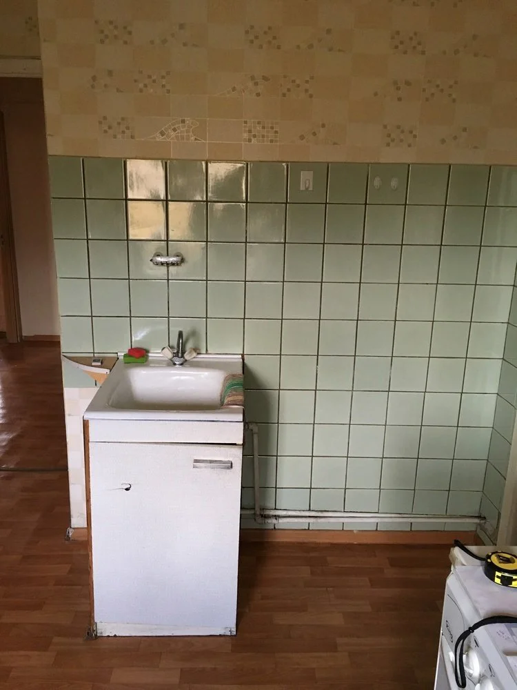 Как это возможно?? Превратили кухню в коммуналке в образец уюта ...