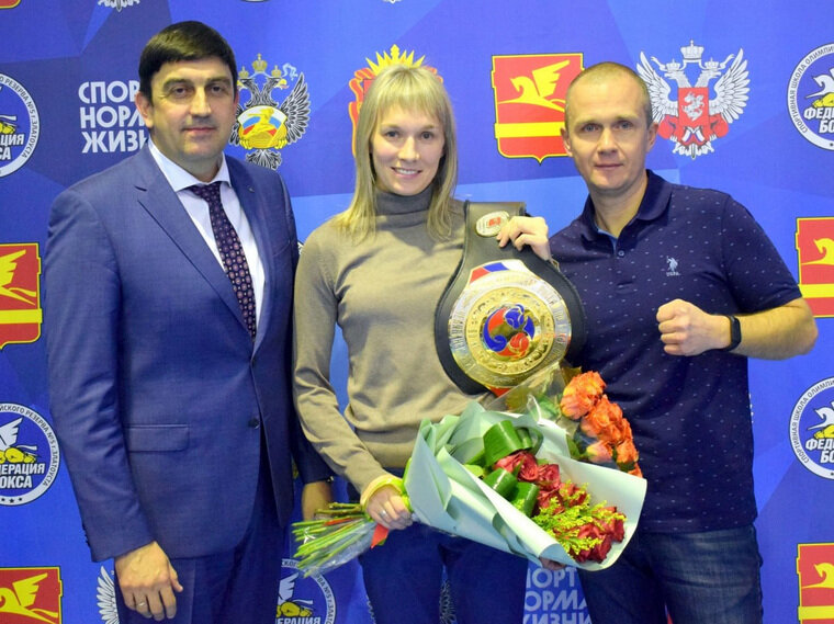    Мэр Максим Пекарский поздравил спортсменов от лица горожан