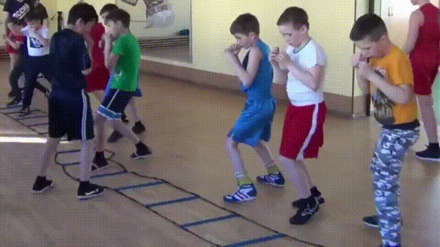 Переступают, а не скользят  (Эпизод тренировки "Ногинская федерация бокса")