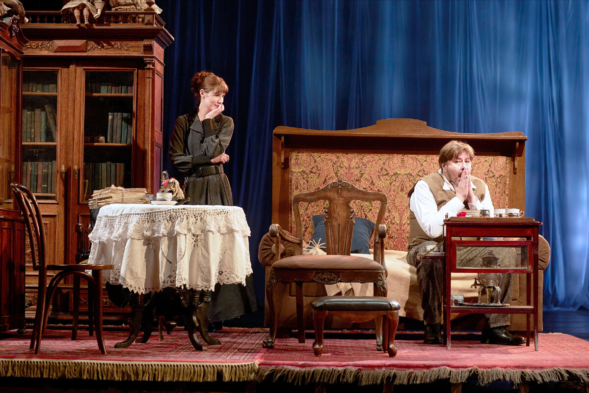 Гаев – Рустэм Юскаев, Варя – Мария Андреева