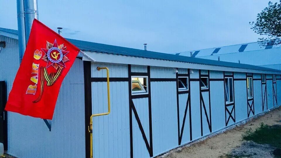     В Ростовской области отель «Добрыня», куда не пустили участников спецоперации, может принадлежать семье исполняющего обязанности главы Миллерово, сообщает Don_Mash.