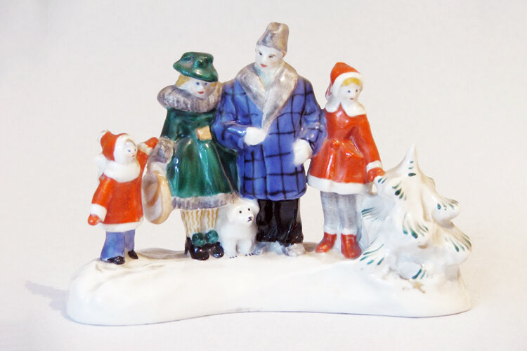 Скульптура «Семейка». 1960 год, ДФЗ Вербилки. Автор формы Тамара Васильевна Андрианова