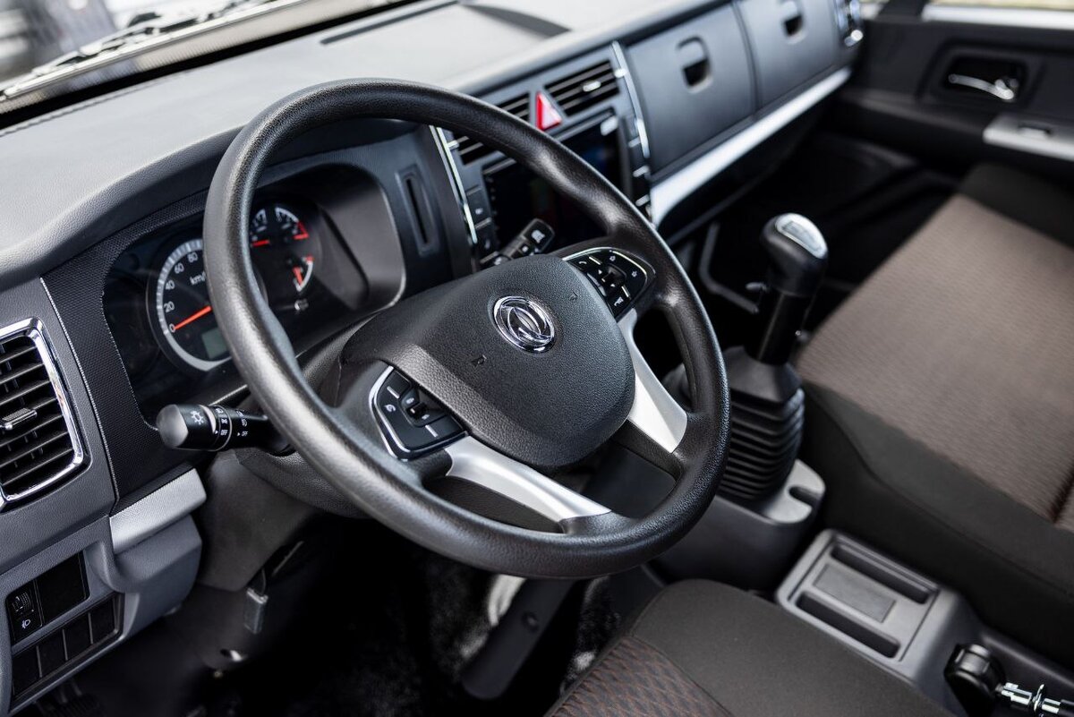 Dongfeng Warrior m50