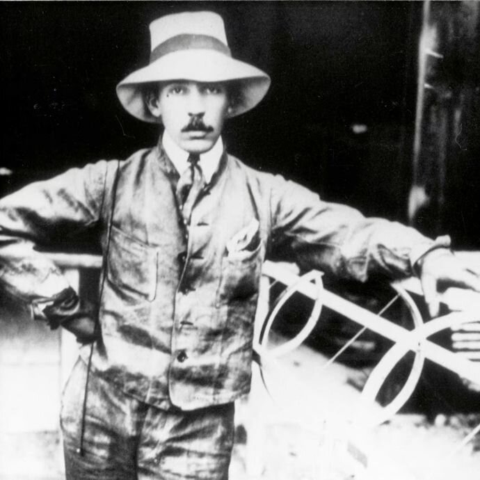 Авиатор Альберто Санто-Дюмон и первые часы Cartier Santos (2 фото) 