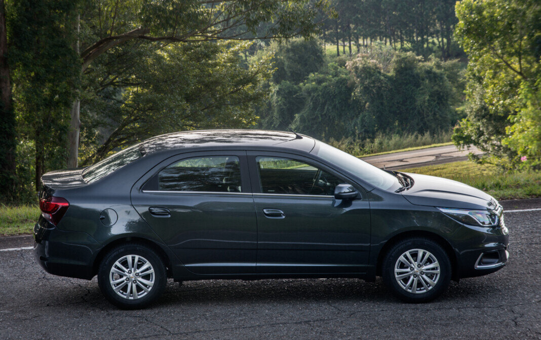 Chevrolet Cobalt Ravon r4 2021