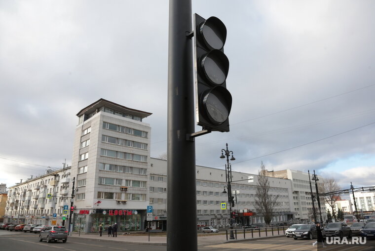   Светофоры не будут работать по восемь часов в сутки, заявили в администрации города