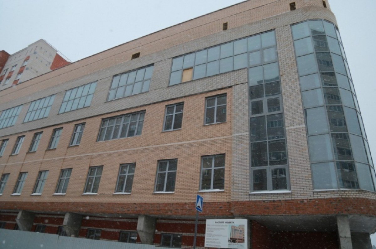     В апреле 2023 года на завершение строительства школы было направлено 115,7 миллиона рублей из бюджета Ижевска.