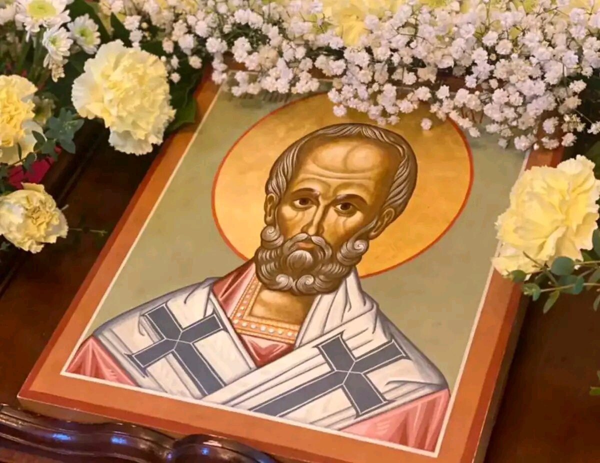 Икона Николая Чудотворца в храме Воскресения Христова в Сеуле, республика Корея