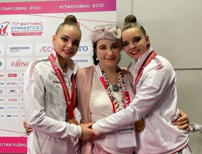 Ирина Винер с сестрами Авериными