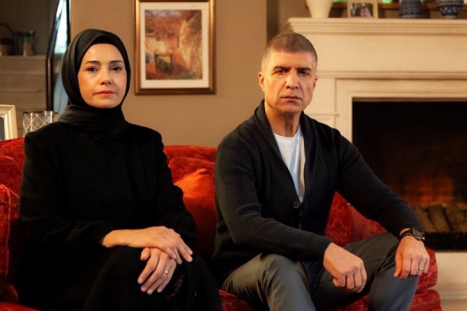 Кадр со съёмок сериала "Красные бутоны". Картинка из Интернета.