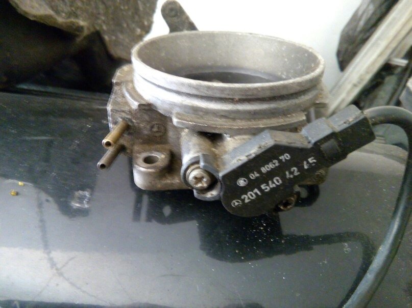 Дроссельная заслонка 