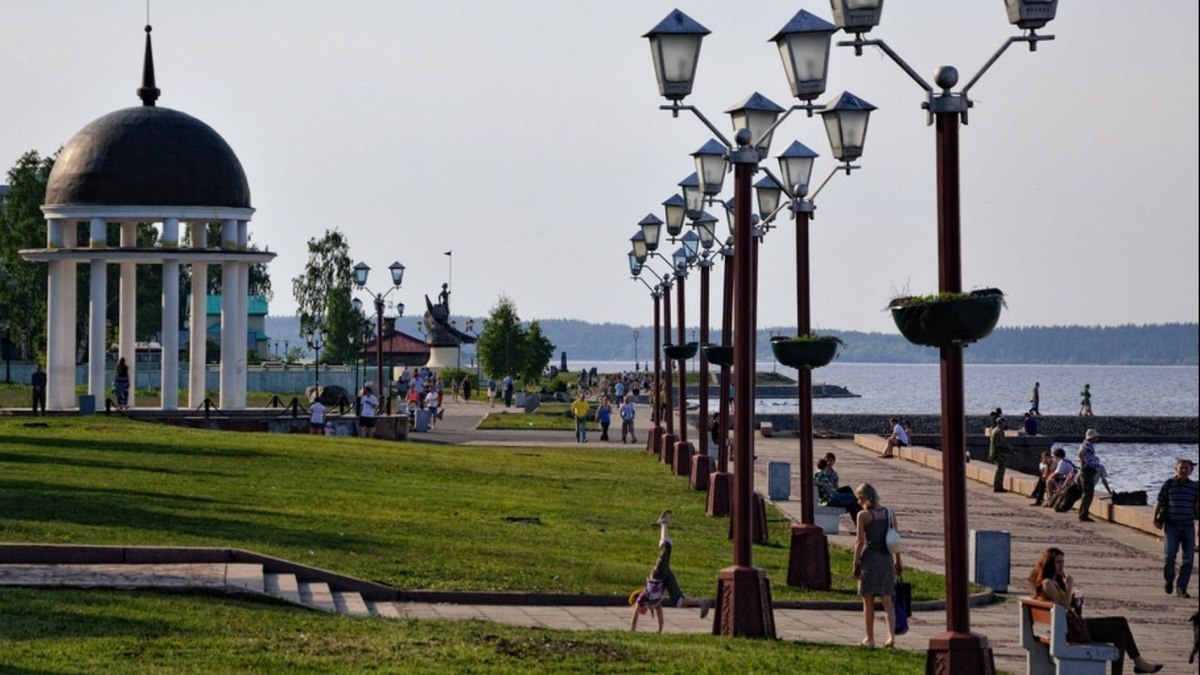 Петрозаводск фото города достопримечательности Петрозаводск - шведская крепость, которую украшает Ленин. Интересные факты о Пет