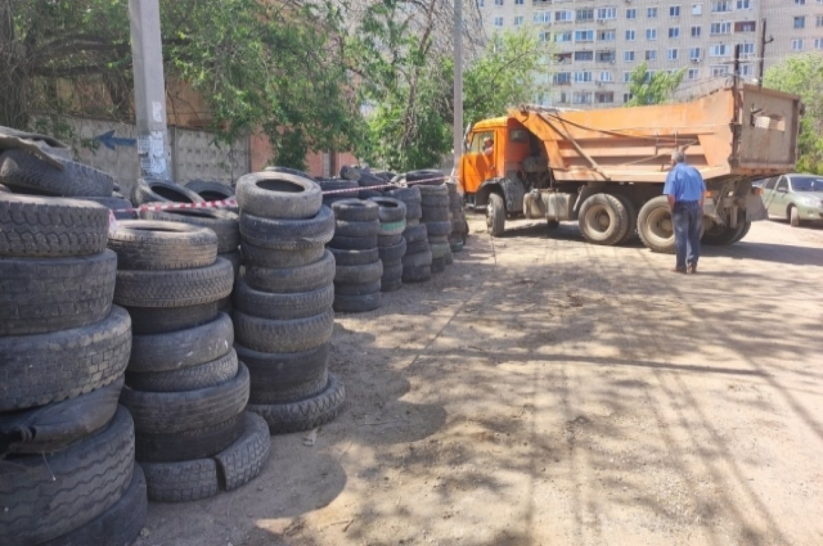    Больше 4000 автопокрышек выбросили на мусорки за год на севере Волгограда