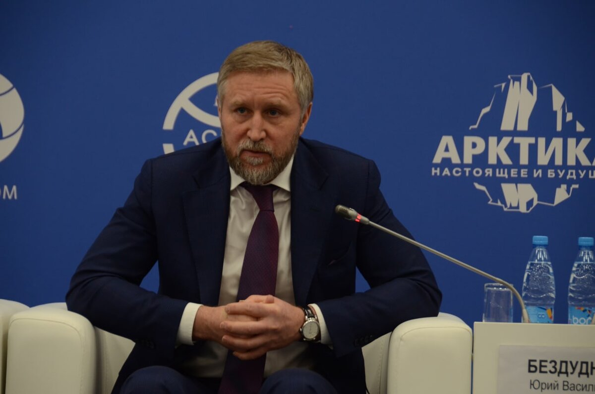 Юрий Бездудный рассказал об арктической ипотеке и сельском хозяйстве.  Фото: Татьяна Буторина