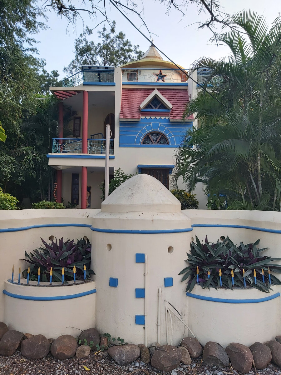 Жилые дома в Индии. Архитектура. Дизайн малина.