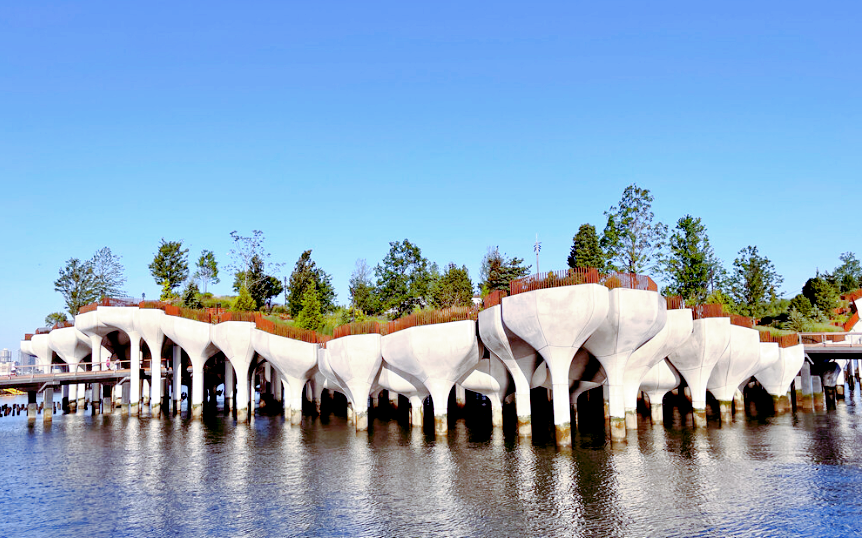 Вид со стороны реки, фото: www.newyorkgid.com