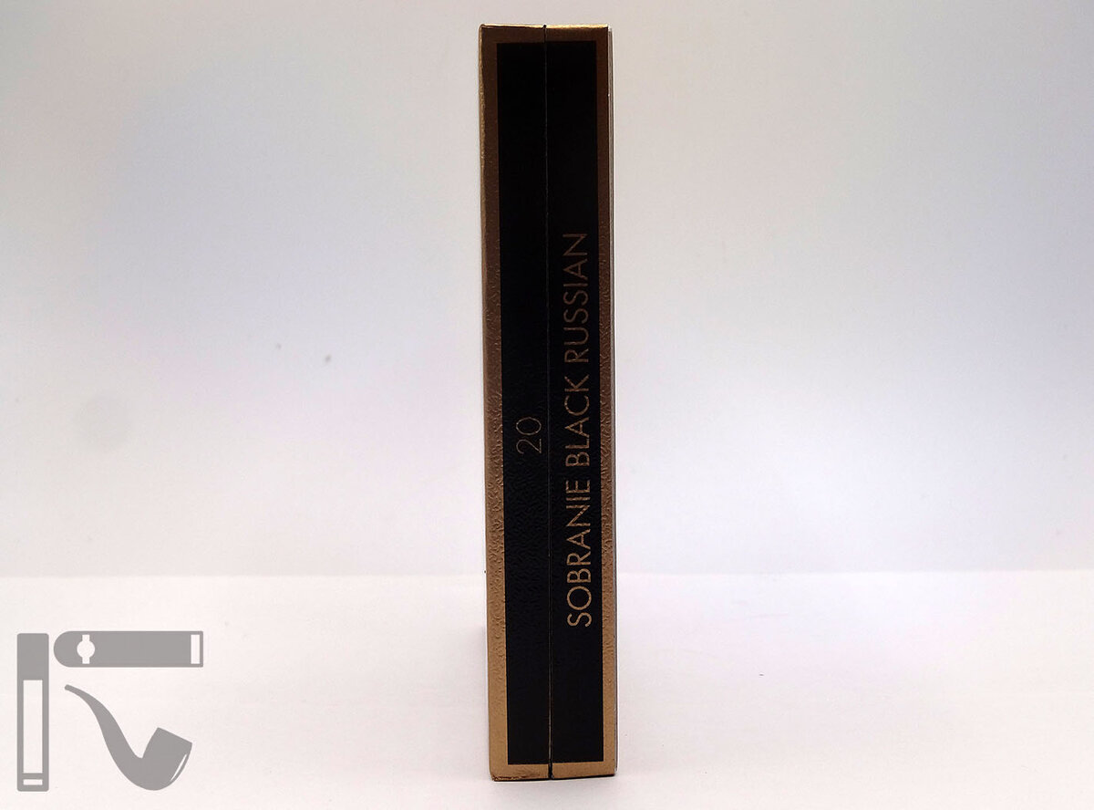 Сигареты Sobranie Black Russian. Фото: © канал "Уголок Курильщика"